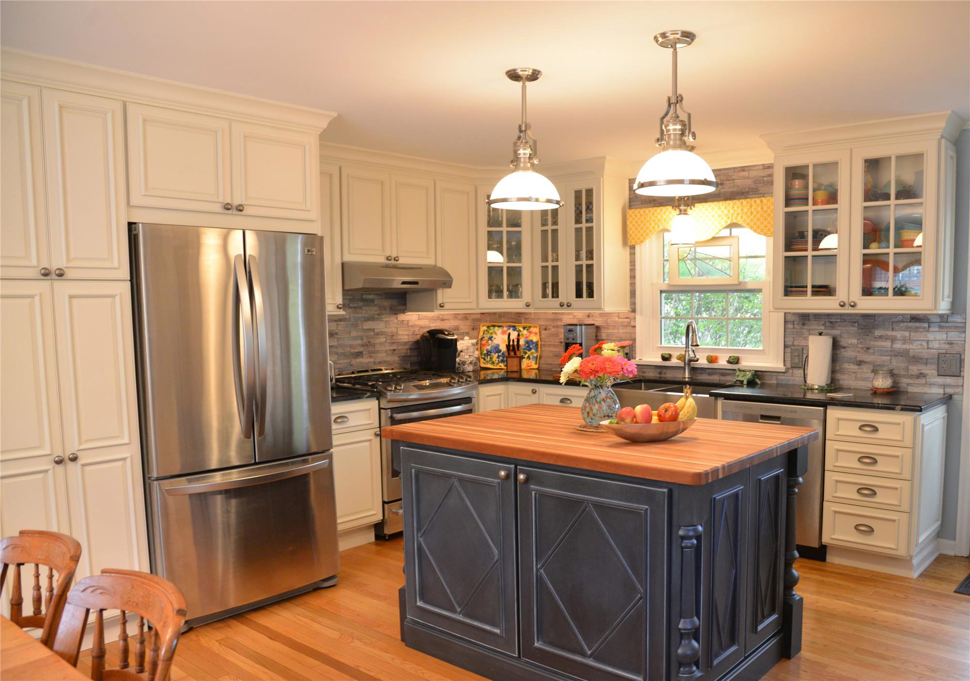 Lively Kitchen 9
